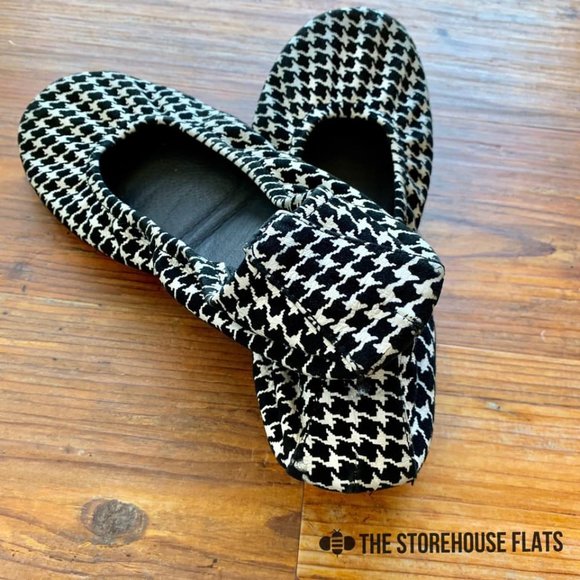 Storehouse Flats Houndstooth - Picture 8 of 10